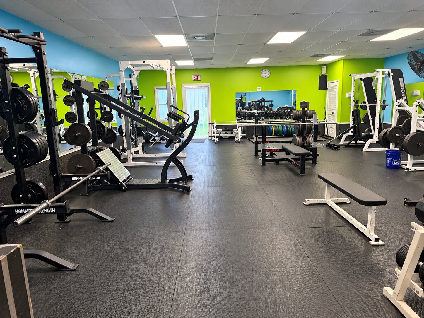 Heavy weight room